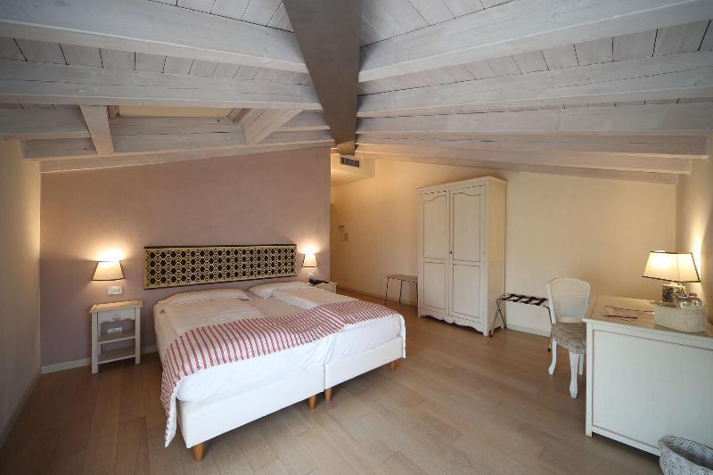 Hotel Villa Moron Неґрар Екстер'єр фото