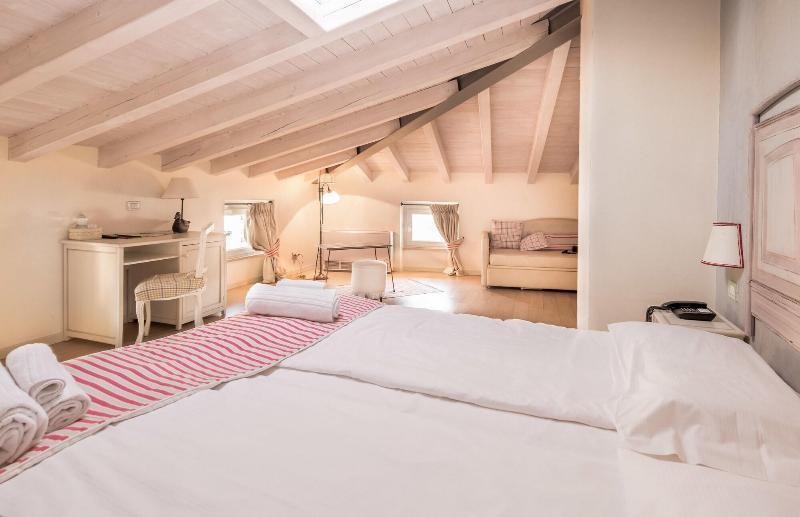 Hotel Villa Moron Неґрар Екстер'єр фото