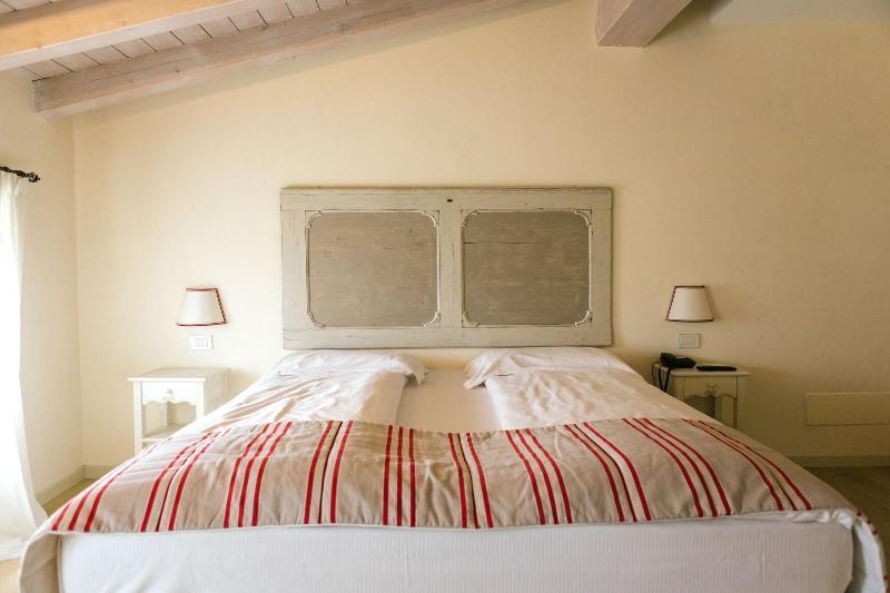 Hotel Villa Moron Неґрар Екстер'єр фото
