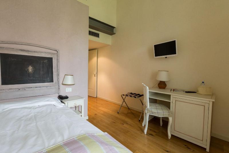 Hotel Villa Moron Неґрар Екстер'єр фото