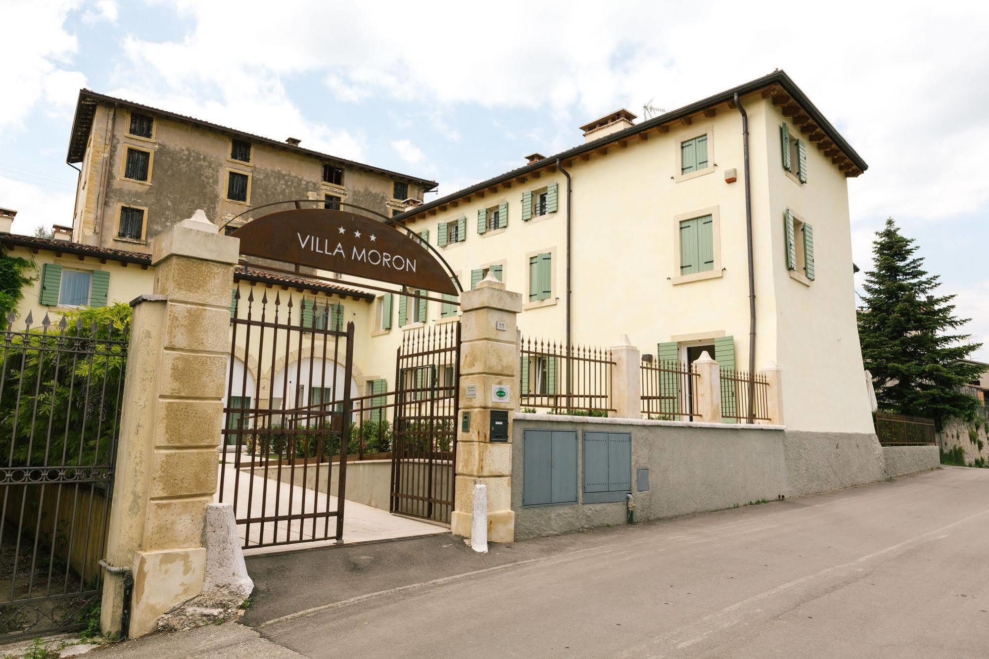 Hotel Villa Moron Неґрар Екстер'єр фото