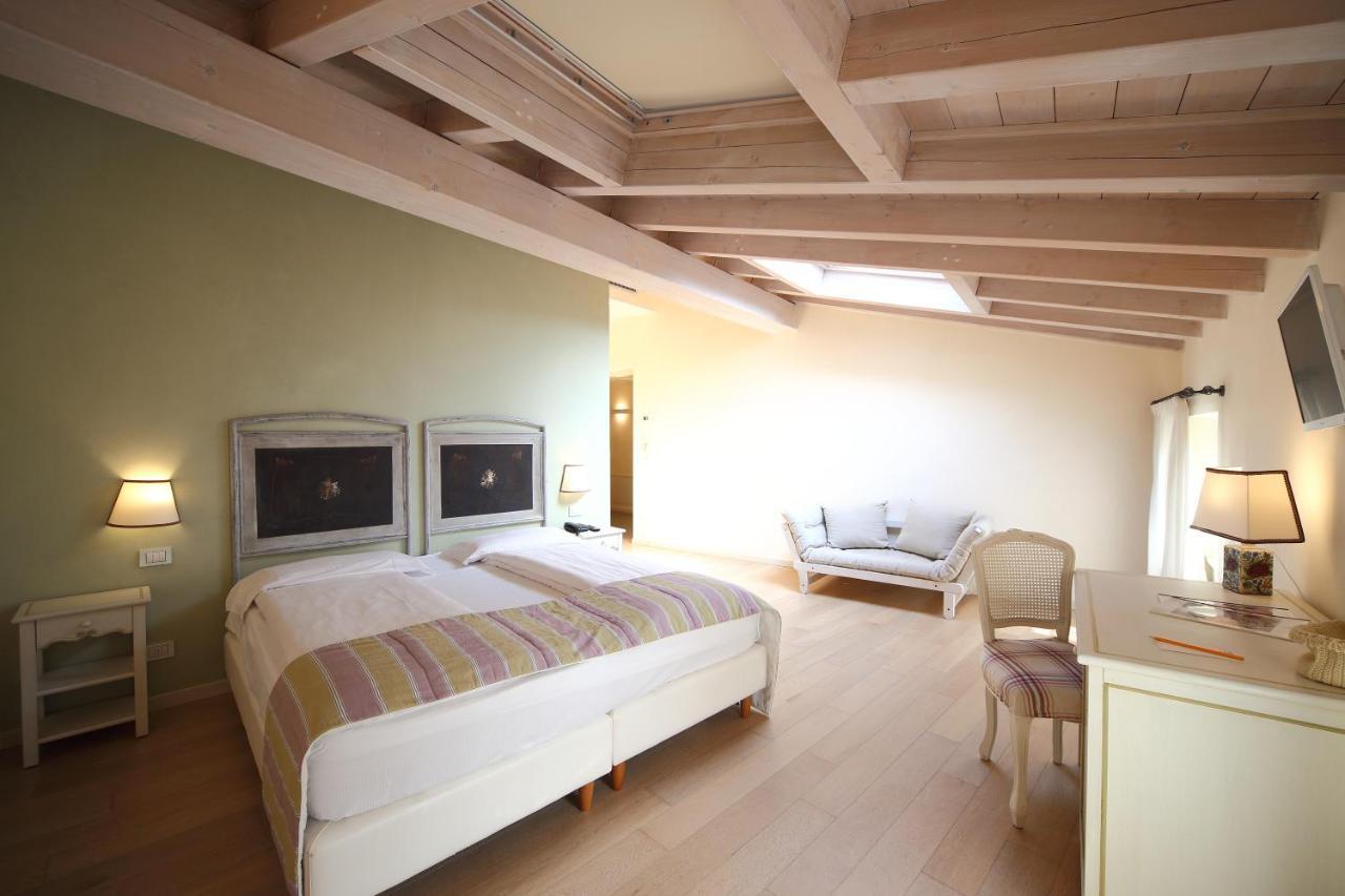 Hotel Villa Moron Неґрар Екстер'єр фото