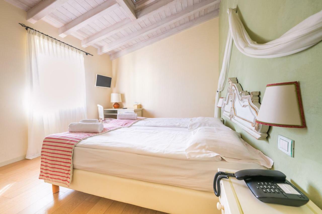 Hotel Villa Moron Неґрар Екстер'єр фото