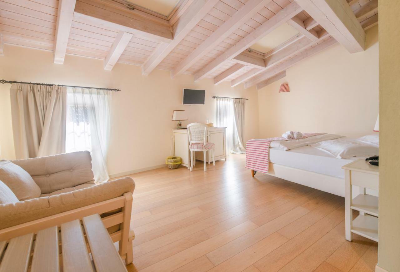 Hotel Villa Moron Неґрар Екстер'єр фото